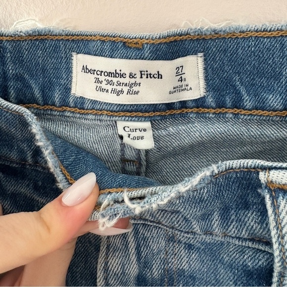 NWT Abercrombie & Fitch Curve Love Ultra High Rise 90s Straight Jean, 27 - Picture 8 of 10